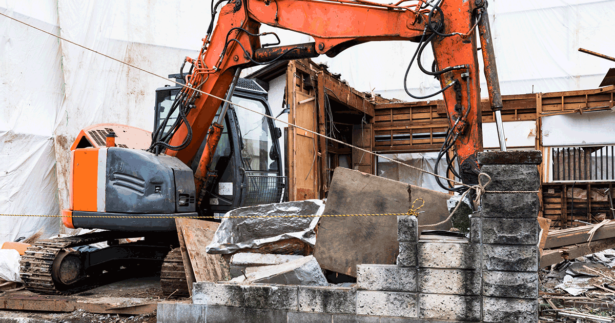 空き家を放置すると行政代執行の対象に！回避するための流れと費用